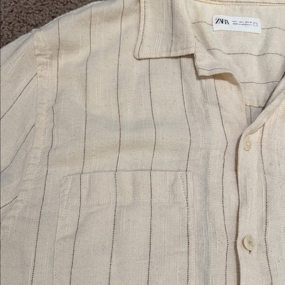 Zara Men's Beige Button Down Shirt - Picture 3 of 3